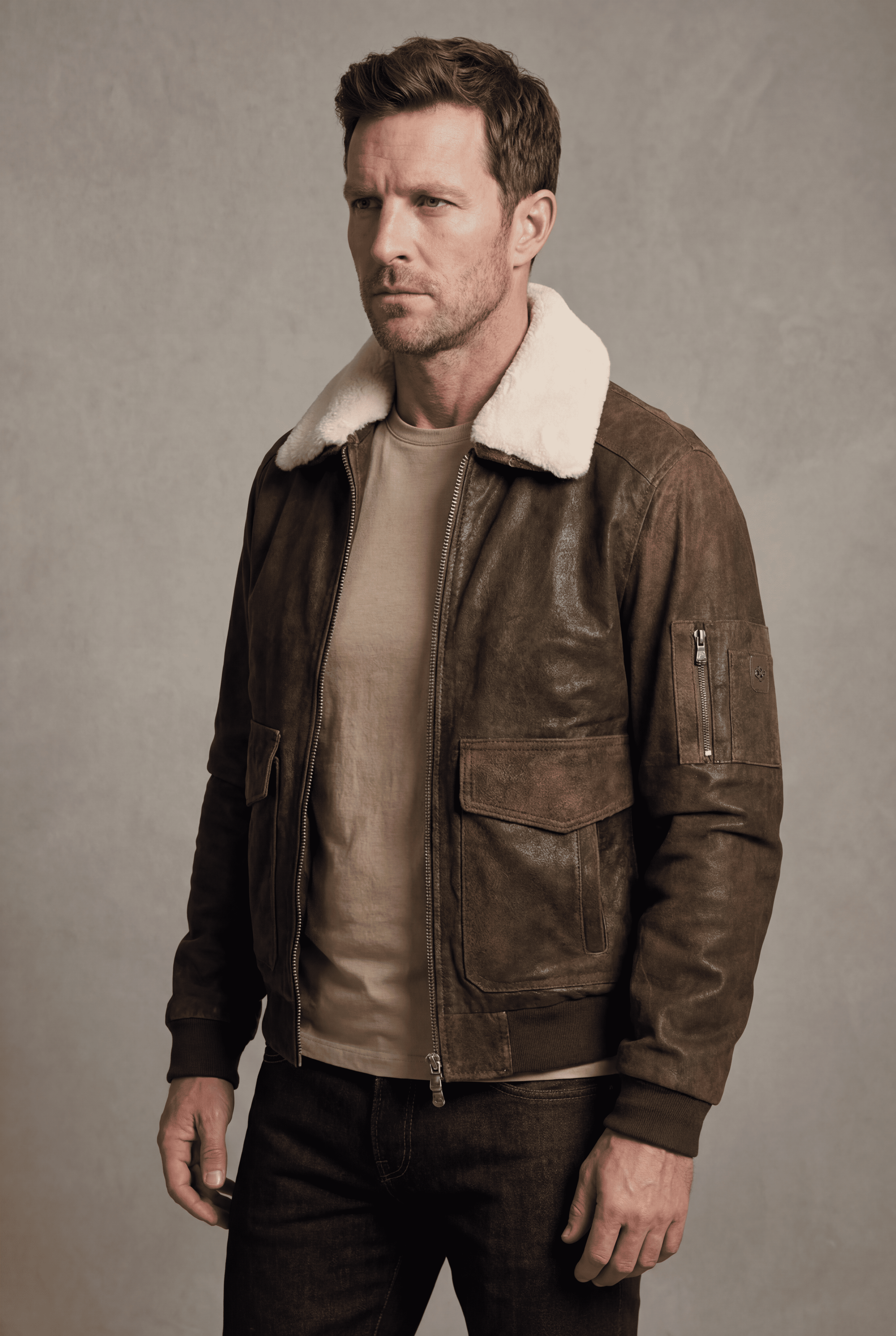 Gold Shearling Style Nail Black