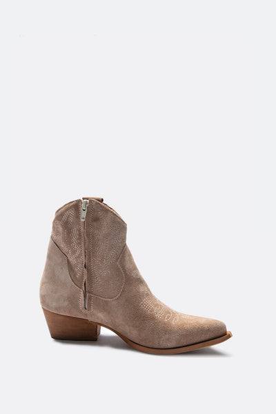 Petrarca Suede Boots Beige